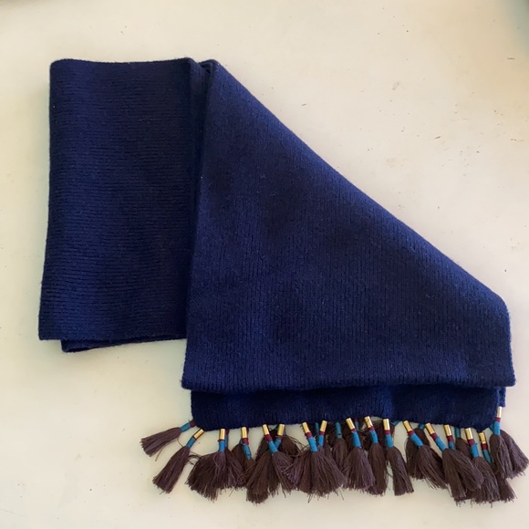 J.Crew tassel scarf - Picture 2 of 4